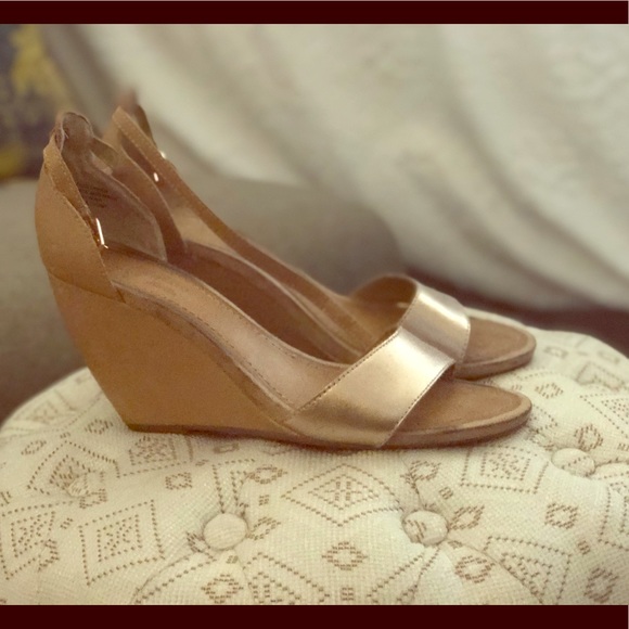 Seychelles Shoes - Seychelles gold and beige wedge sandals, size 8.5